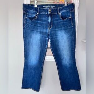 American Eagle Jeans Women's Sz 18 Regular Blue Artist Crop Super Stretch